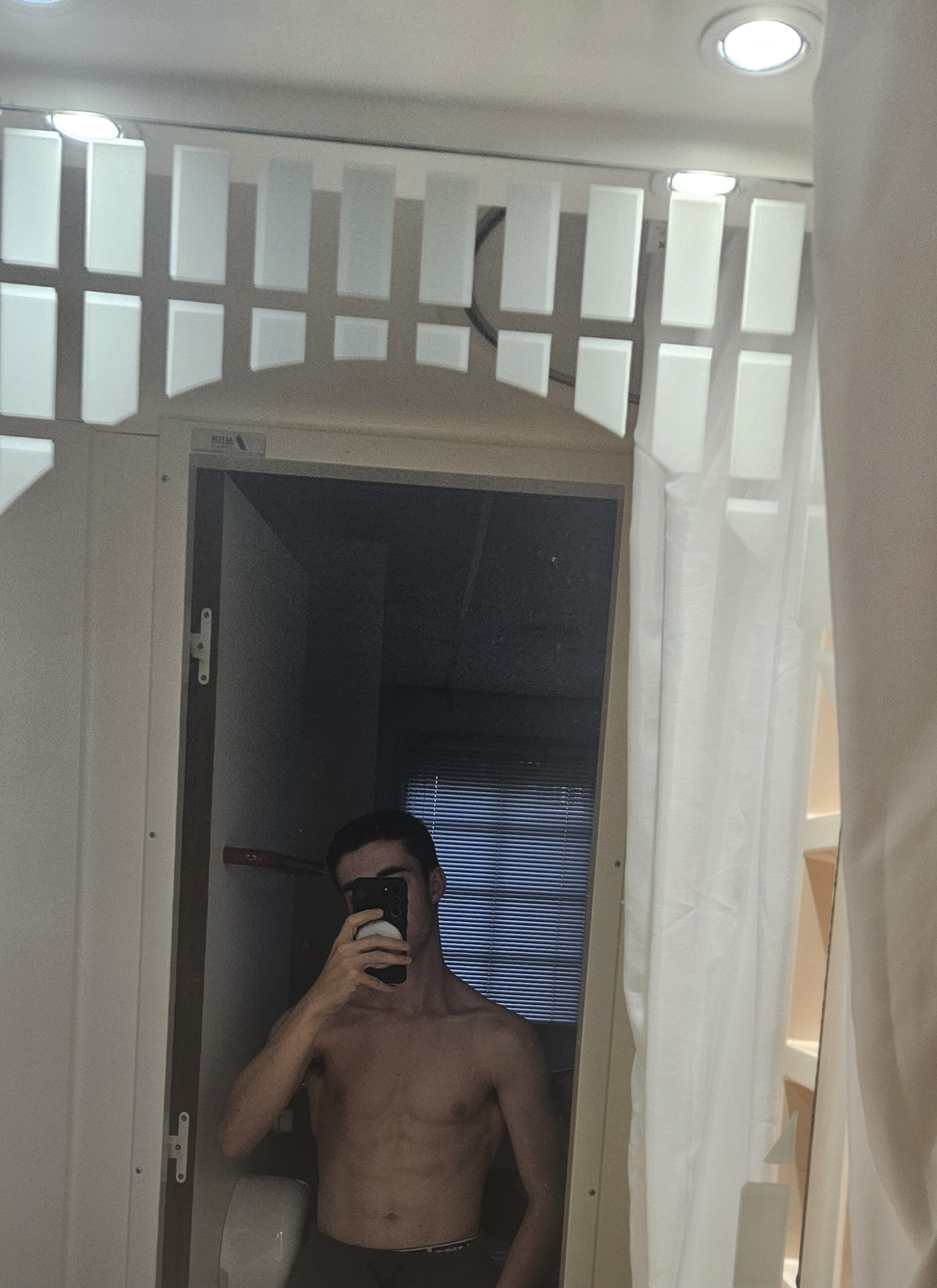 Toussaint - Lozoyuela-Navas-Sieteiglesias - Madrid | Sexo